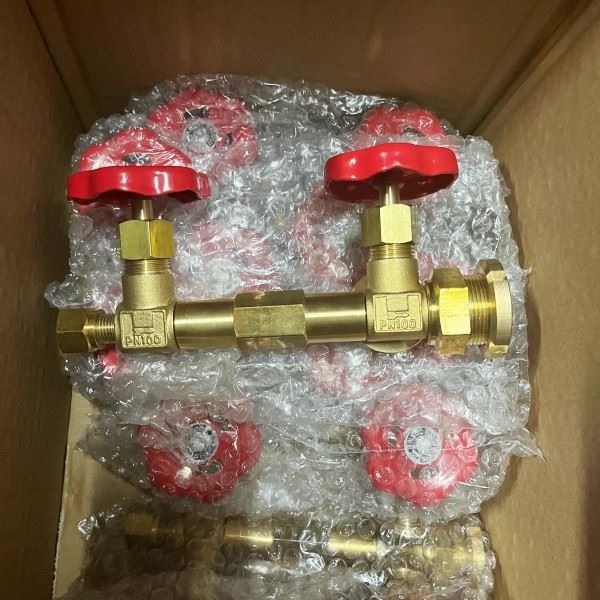 Control Pressure Gauge Needle Valve with flange suppliers
